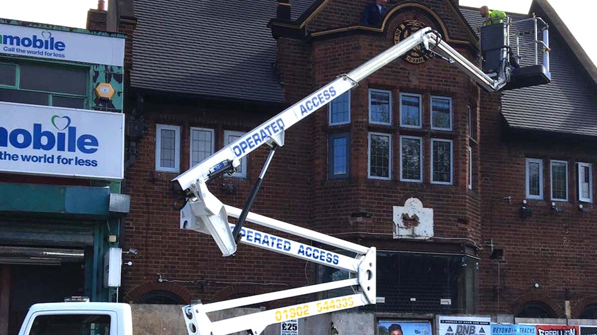 Truck Mounted Cherry Picker Hire Wolverhampton